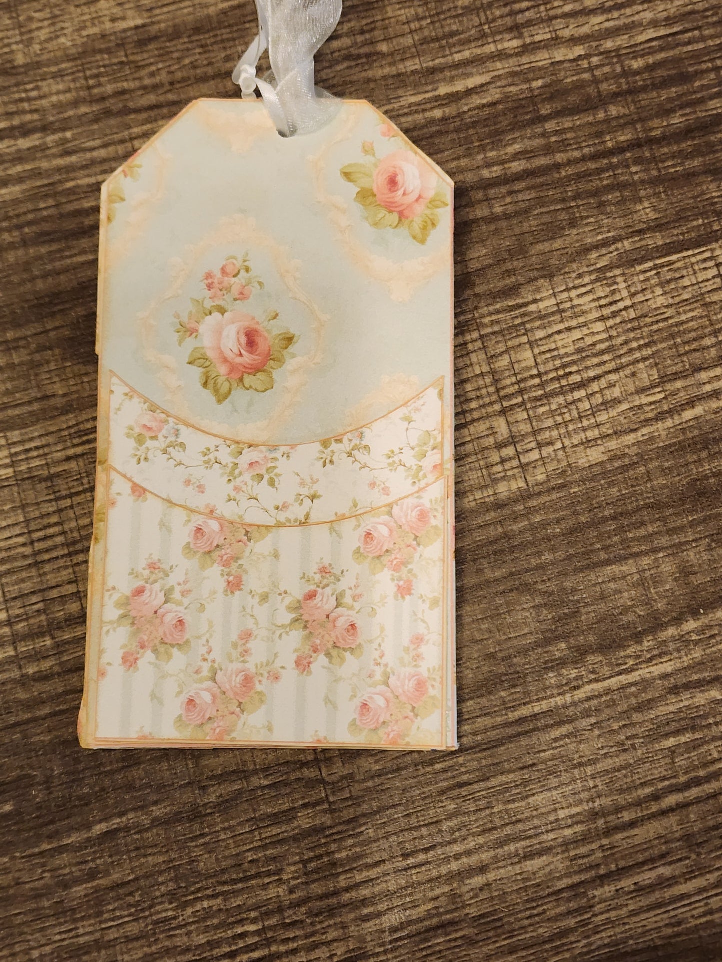 (Pocket Tags) Shabby Chic Pocket Tags with Chainmaille for Gulf Coast Crafters Convention
