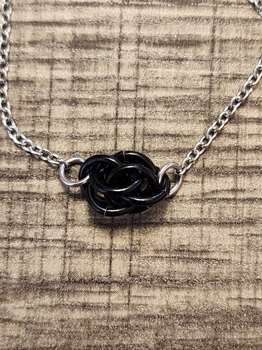 Black (Onyx) Sweet Pea Chainmaille Necklace