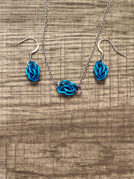 Bright Blue (Maui Blue) Sweet Pea Chainmaille Jewelry Set (Necklace & Earrings)