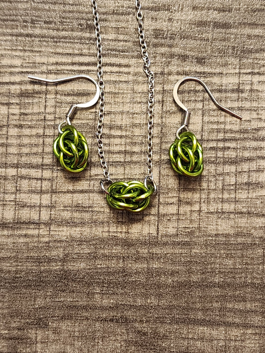 Bright Green (Sour Apple) Sweet Pea Chainmaille Jewelry Set (Necklace & Earrings)