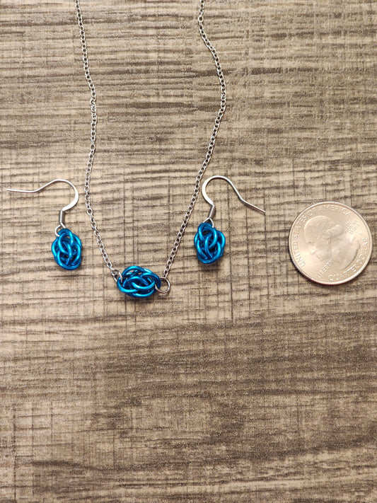 Bright Blue (Maui Blue) Sweet Pea Chainmaille Jewelry Set (Necklace & Earrings)