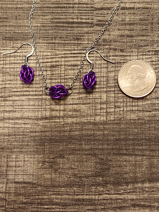 Violet Sweet Pea Chainmaille Jewelry Set (Necklace & Earrings)