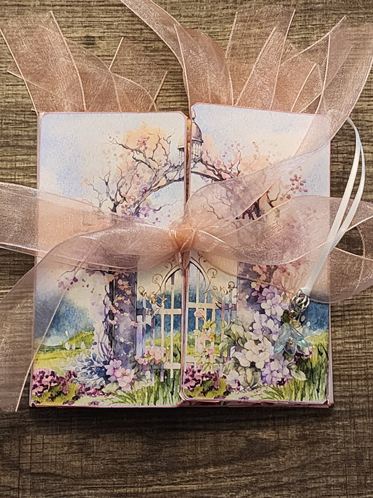 Le' Gated Garden Flip Out Folio Kit