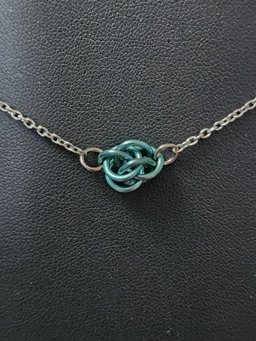 Myrtle Green (Blue Green) Chainmaille Sweet Pea Necklace