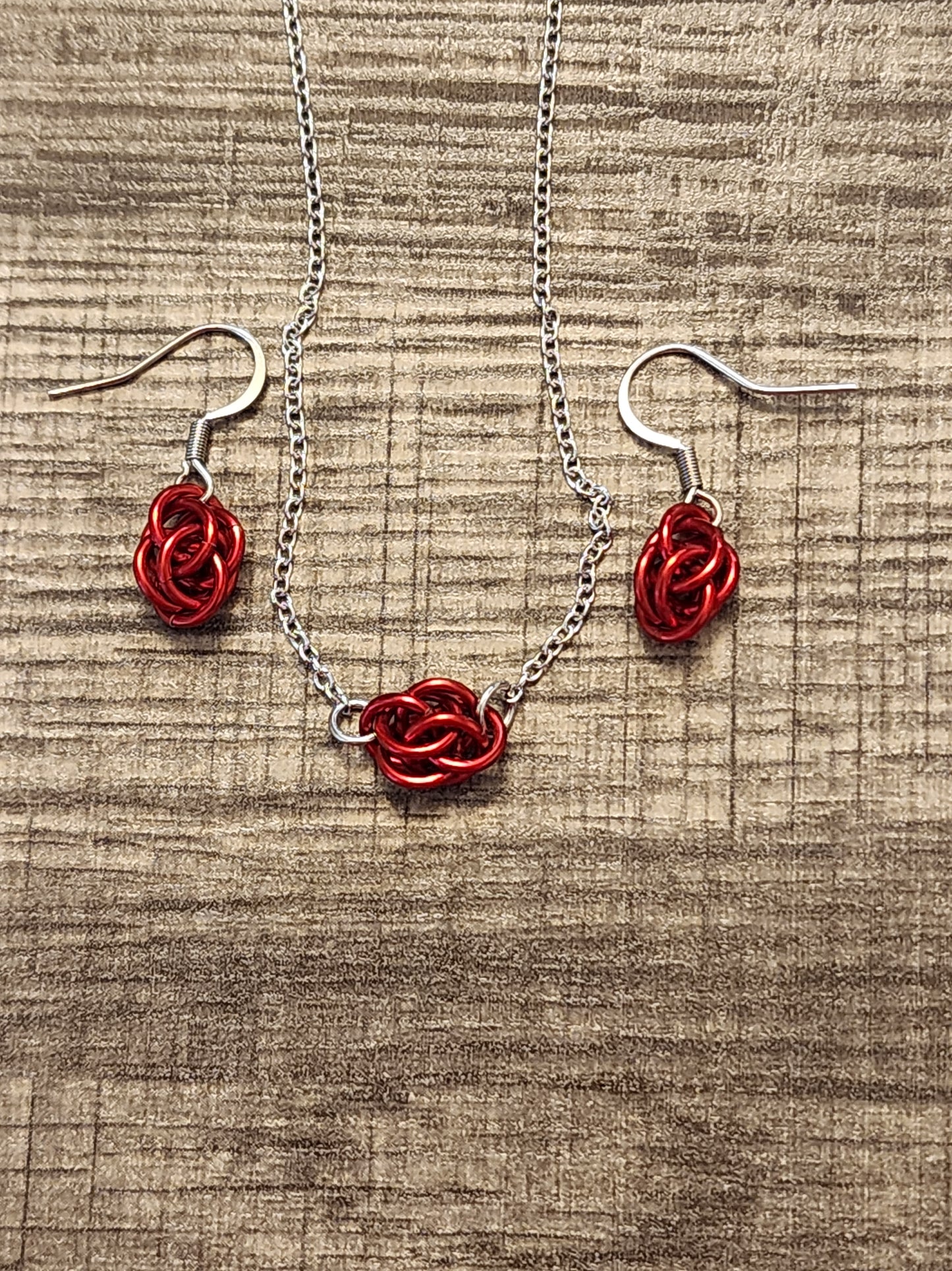 Bright Red (Candy Apple) Sweet Pea Chainmaille Jewelry Set (Necklace & Earrings)