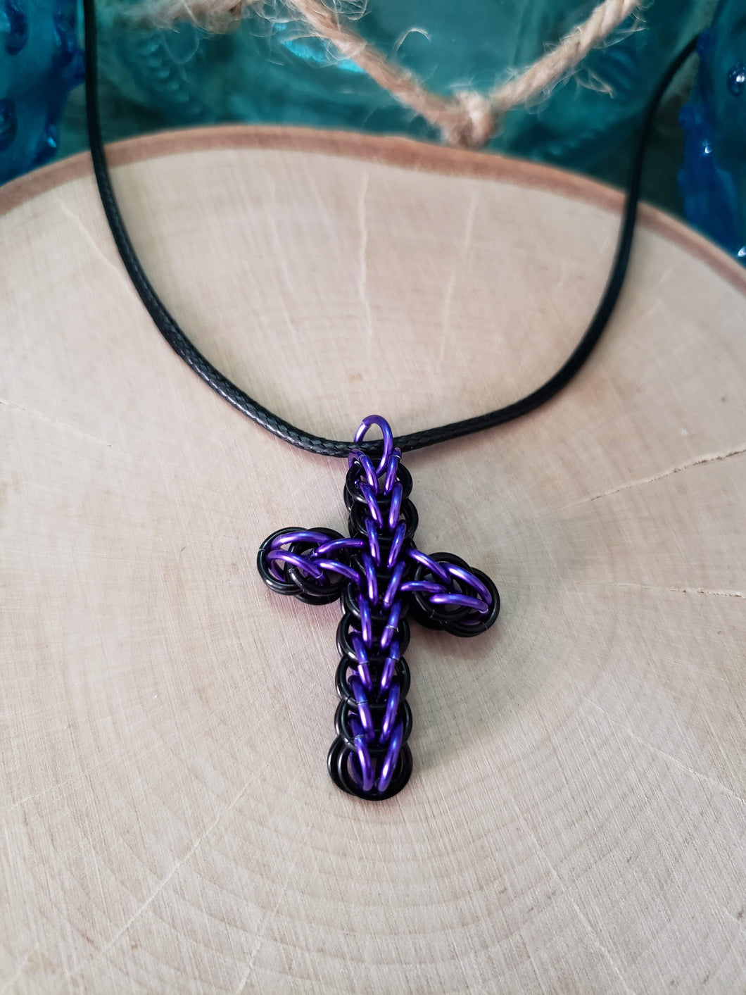 Lilac and Onyx Chainmaille FullPersian Cross Necklace